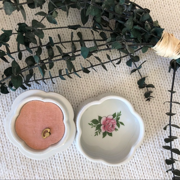 Heritage House Wind-up Musical Trinket Box - Picture 3 of 4